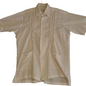 Red Horse Mens Button Up Shirt White Size Large Polyester Blend Pockets Design